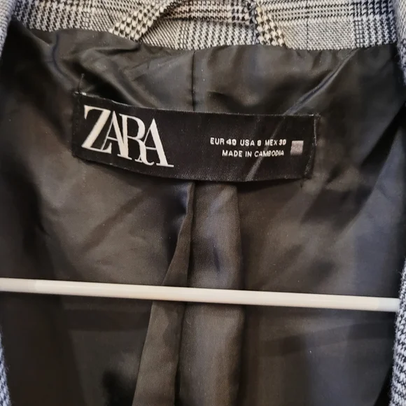 Blazer - Picture 2 of 4